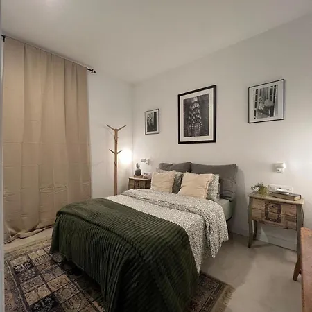 Flatiron Apartment II-3